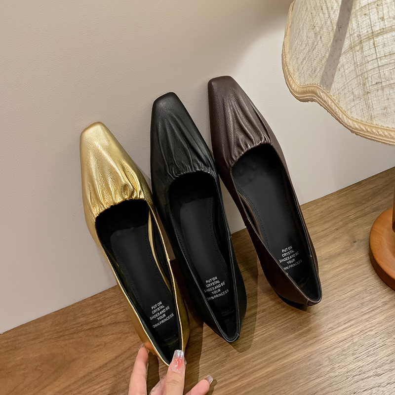 Leather Work Is - 女性の新しい春と秋のレザープリーツスクエアトゥローヒールソフトプレーン表面高級感のある通勤ワークシューズ