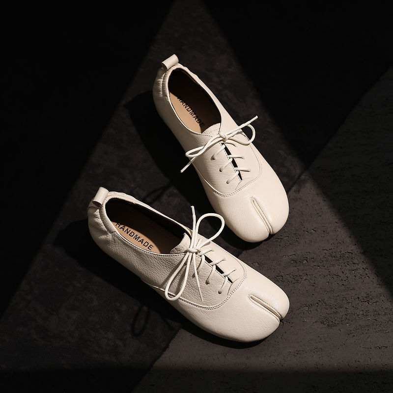 Leather Work Oxfords - 本革羊皮タビシューズ、スプリットトゥレースアップフラットレディースオックスフォード、ファッショナブルなフラットワークシューズ